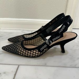 Stunning  Christian Dior kitten heel sling back pumps